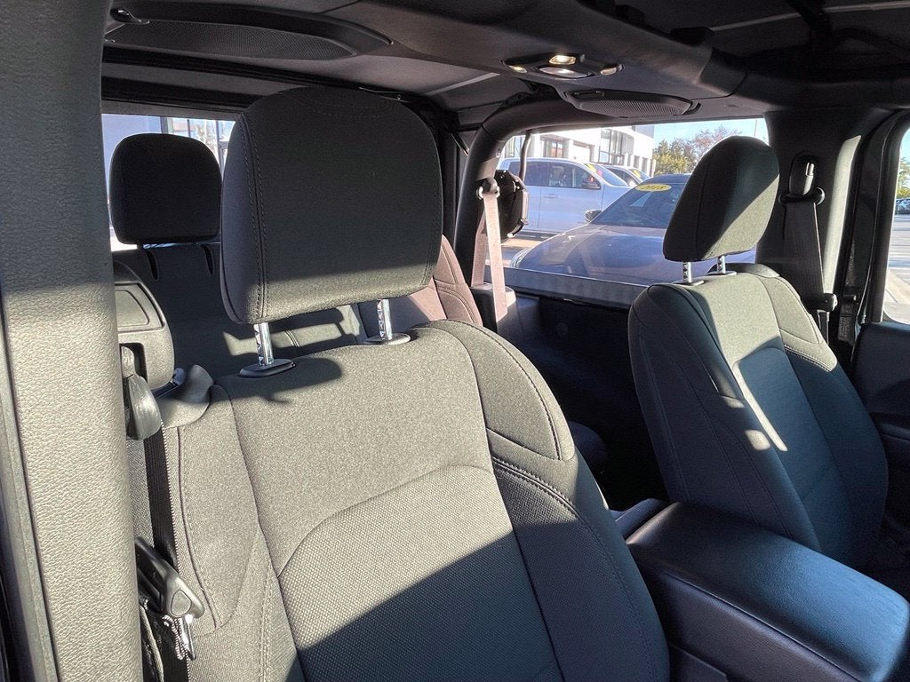 2019 Jeep Wrangler Sport - LOW MILES / BACKUP CAMERA