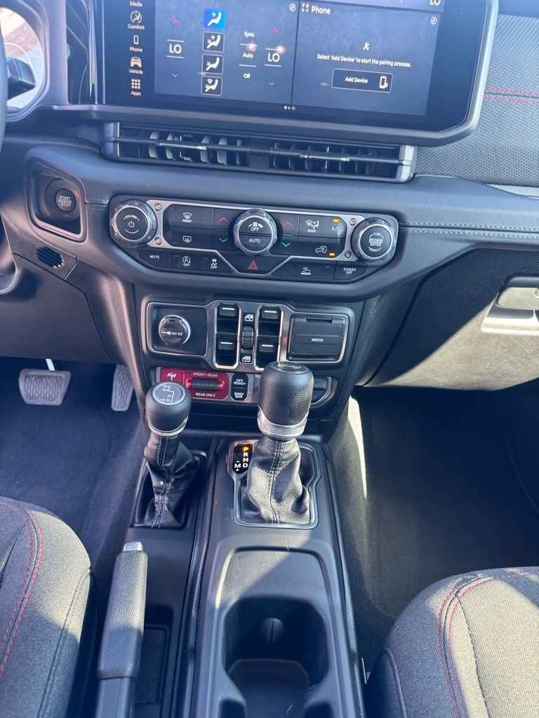 2025 Jeep Wrangler Rubicon - APPLE CARPLAY / ADAPTIVE CRUISE