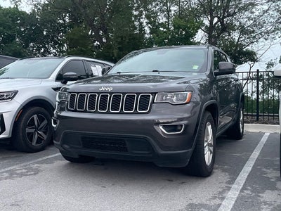 2017 Jeep Grand Cherokee Laredo - TOW PKG