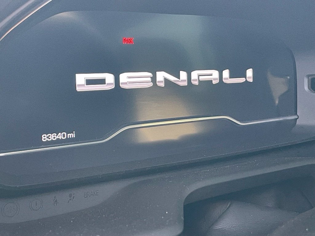 2023 GMC Yukon Denali - PANORAMIC SUNROOF / HD SURROUND VISION