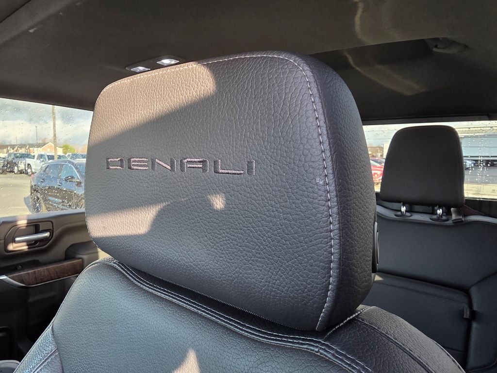 2022 GMC Sierra 2500HD Denali - ONE OWNER / CLEAN CARFAX