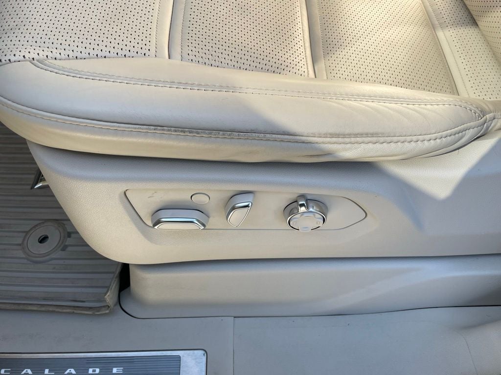 2023 Cadillac Escalade Sport Platinum - SUPER CRUISE / POWER ASSIST STEPS