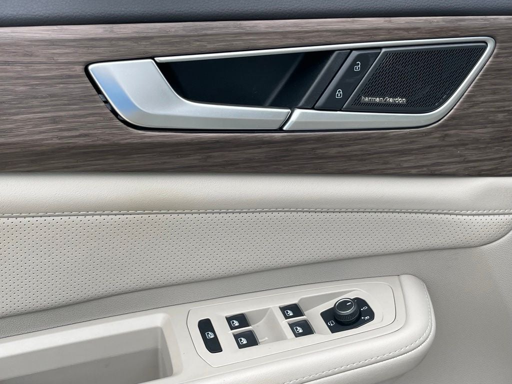 2024 Volkswagen Atlas 2.0T SEL Premium R-Line - VENTILATED SEATS