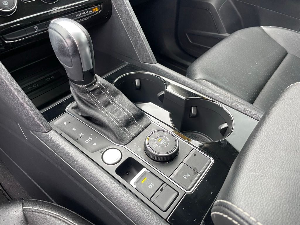 2023 Volkswagen Atlas 2.0T SE w/Technology - PANORAMIC SUNROOF / AWD