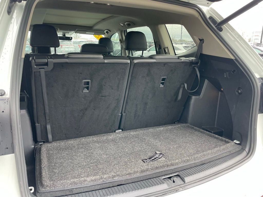 2023 Volkswagen Atlas 2.0T SE w/Technology - PANORAMIC SUNROOF / AWD