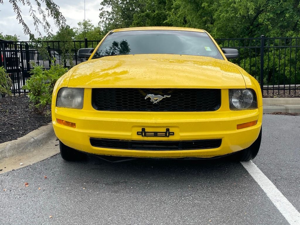 2005 Ford Mustang Base