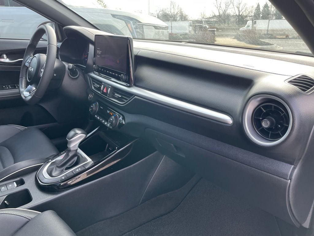 2024 Kia Forte GT-Line - KIA CERTIFIED / SUNROOF