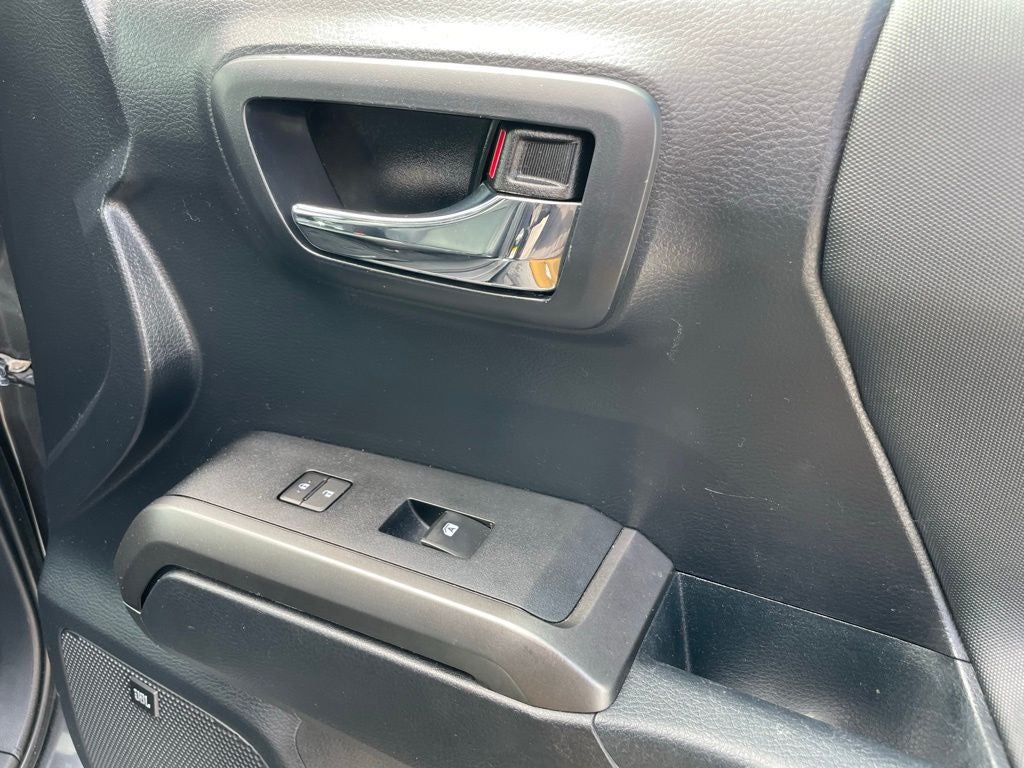 2018 Toyota Tacoma TRD Off-Road V6 - MULTI TERRAIN SELECT