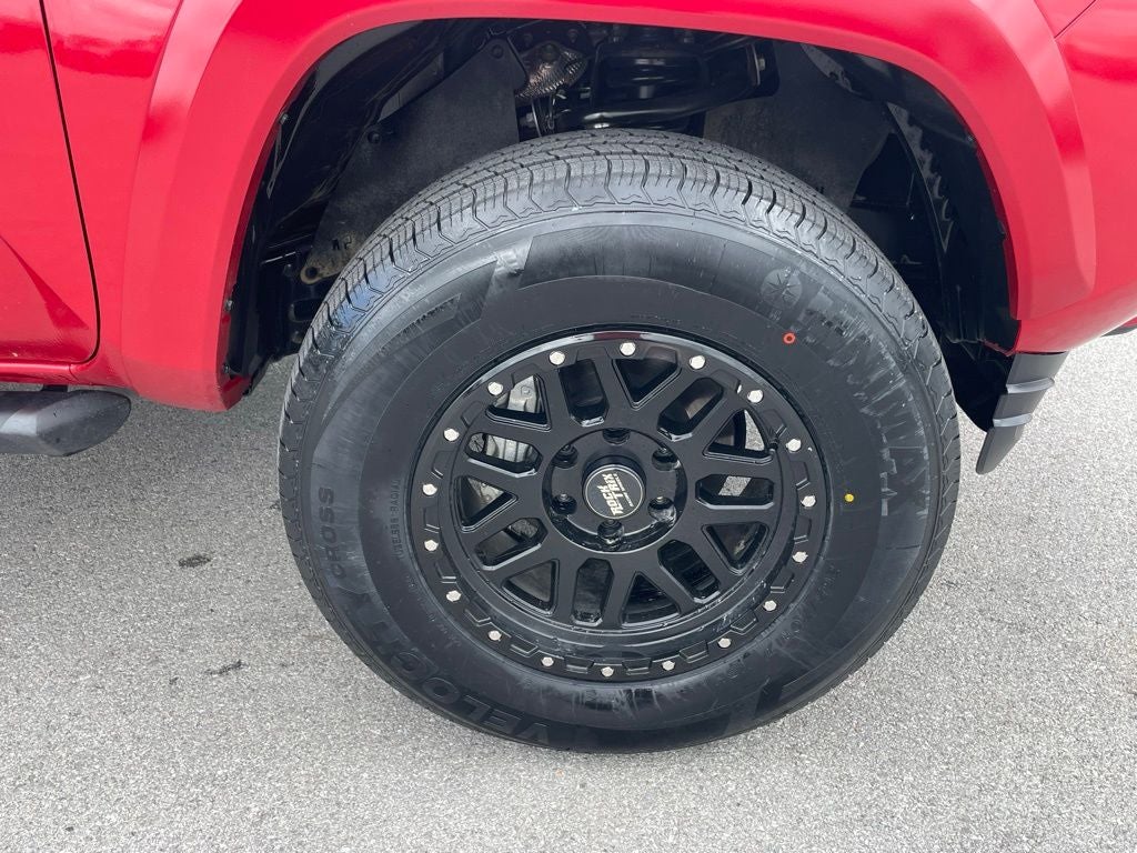 2023 Toyota Tacoma SR5 V6 - APPLE CARPLAY / LANE KEEP ASSIST