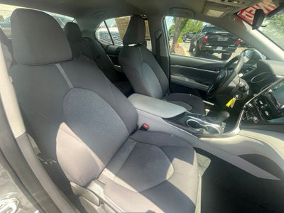 2022 Toyota Camry LE - APPLE CARPLAY / 8 WAY POWER DRIVER SEAT