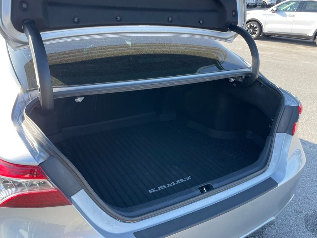 2020 Toyota Camry XSE - APPLE CARPLAY / BLIND SPOT MONITORING