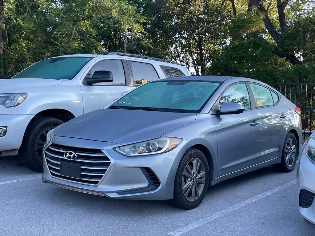 2017 Hyundai ELANTRA SE - 38 MPG / CRUISE CONTROL