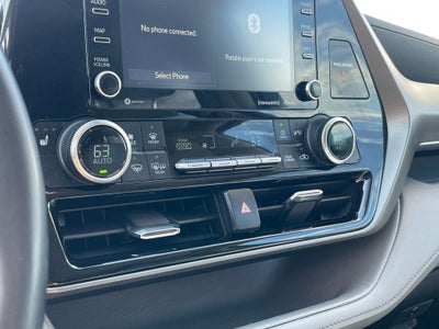 2021 Toyota Highlander XLE - MOONROOF / LEATHER