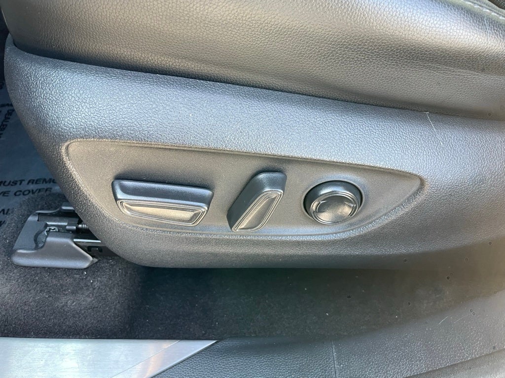 2023 Toyota Highlander Hybrid Limited - MOONROOF / VENTILATED SEATS