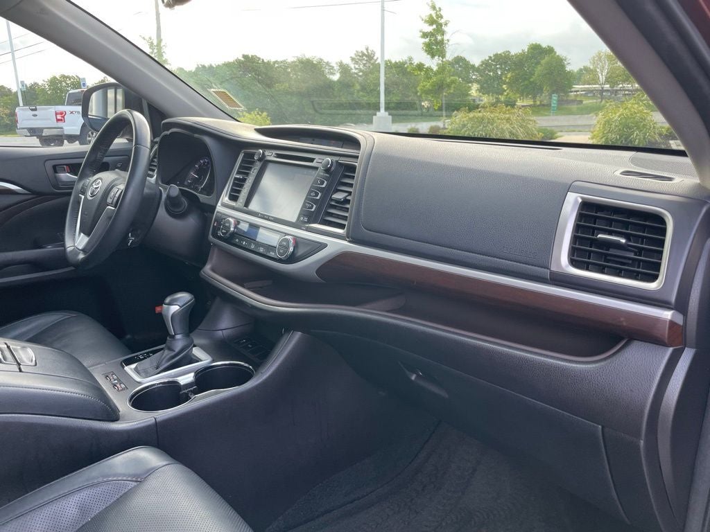 2016 Toyota Highlander Limited