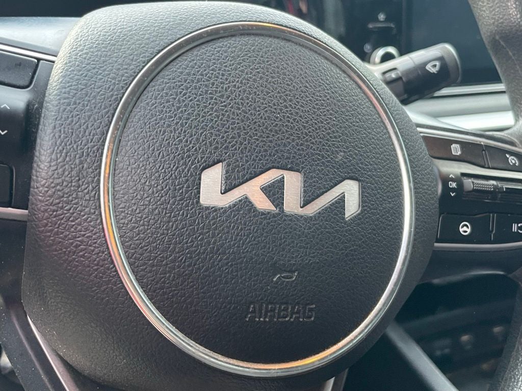2023 Kia K5 LXS - PUSH BUTTON START / APPLE CARPLAY