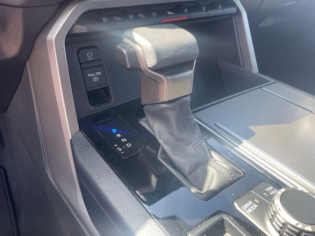 2025 Toyota Sequoia SR5 - POWER MOONROOF / VENTILATED SEATS