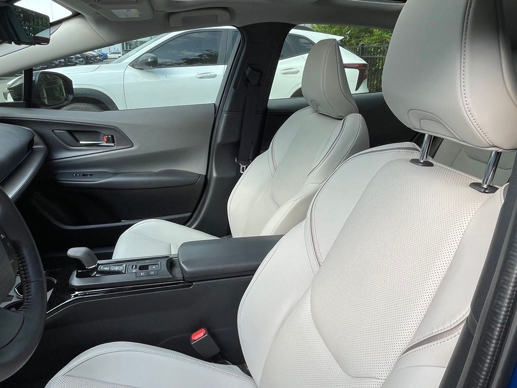 2024 Toyota Prius Limited - 52 MPG / NAVIGATION