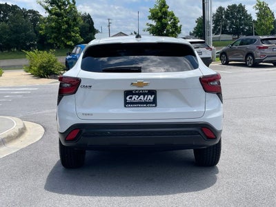 2025 Chevrolet Trax LS