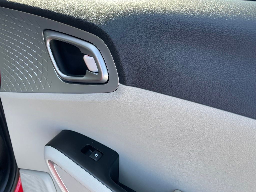 2020 Kia Soul LX - APPLE CARPLAY / LOW MILEAGE