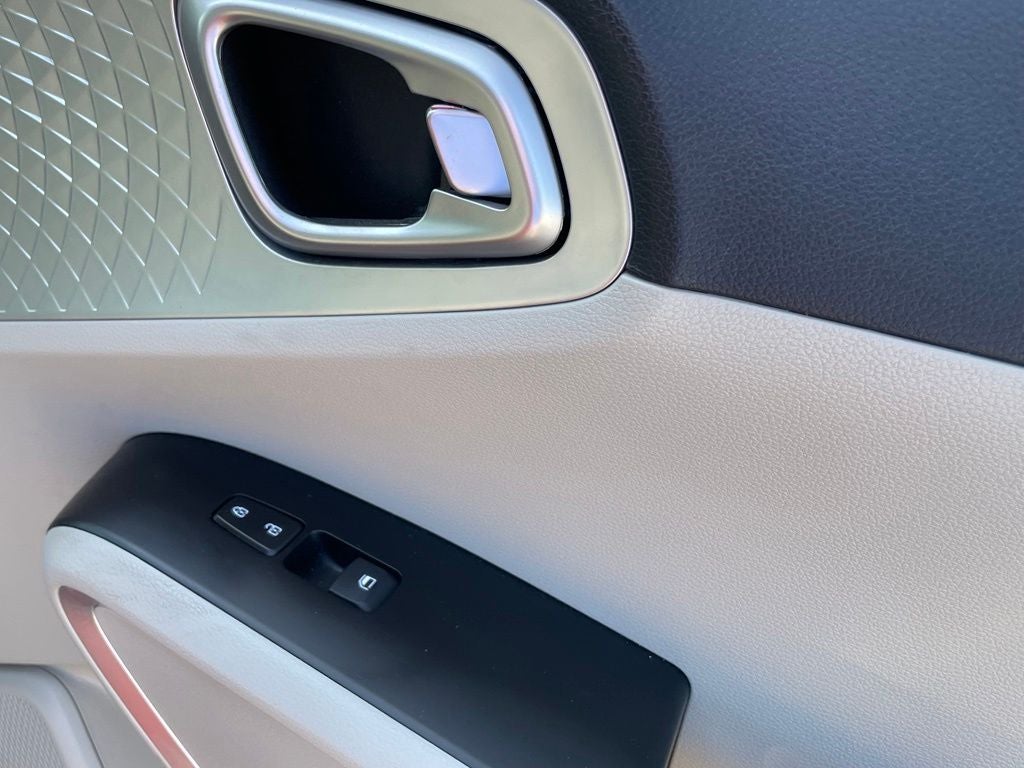 2020 Kia Soul LX - APPLE CARPLAY / LOW MILEAGE
