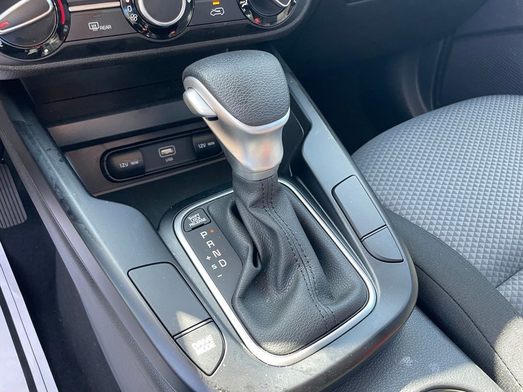 2025 Kia Soul LX - KIA CERTIFIED / APPLE CARPLAY