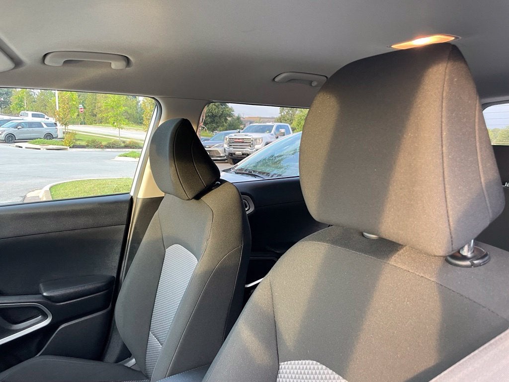 2022 Kia Soul LX - 35 MPG / APPLE CARPLAY