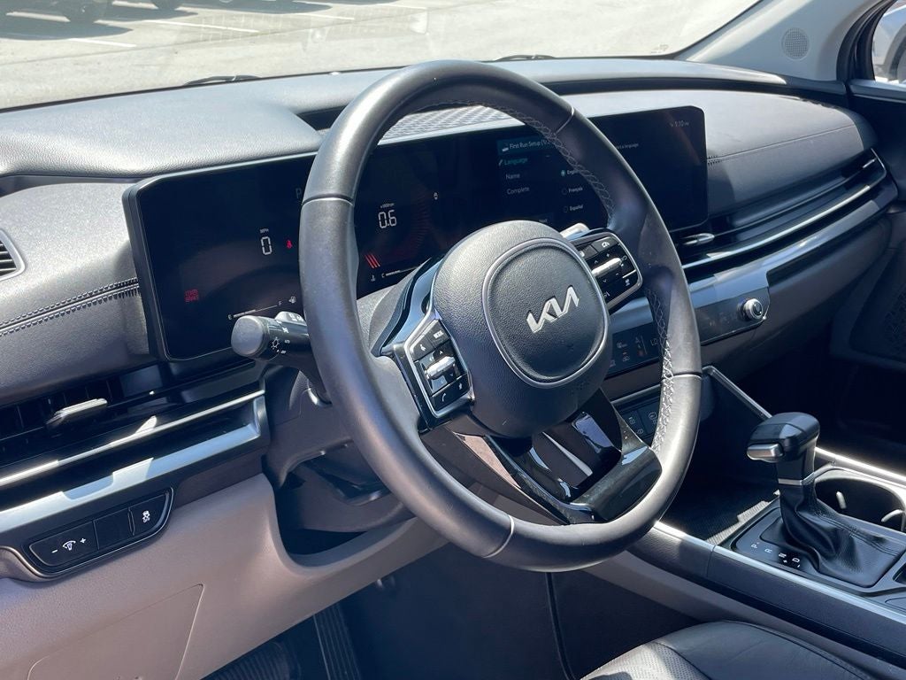 2025 Kia Carnival LXS - KIA CERTIFIED / NAVIGATION