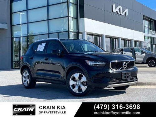 2020 Volvo XC40 Momentum