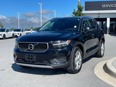 2020 Volvo XC40 Momentum