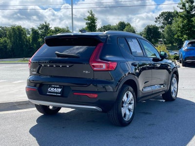 2020 Volvo XC40 Momentum