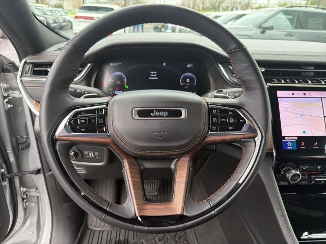 2022 Jeep Grand Cherokee Summit