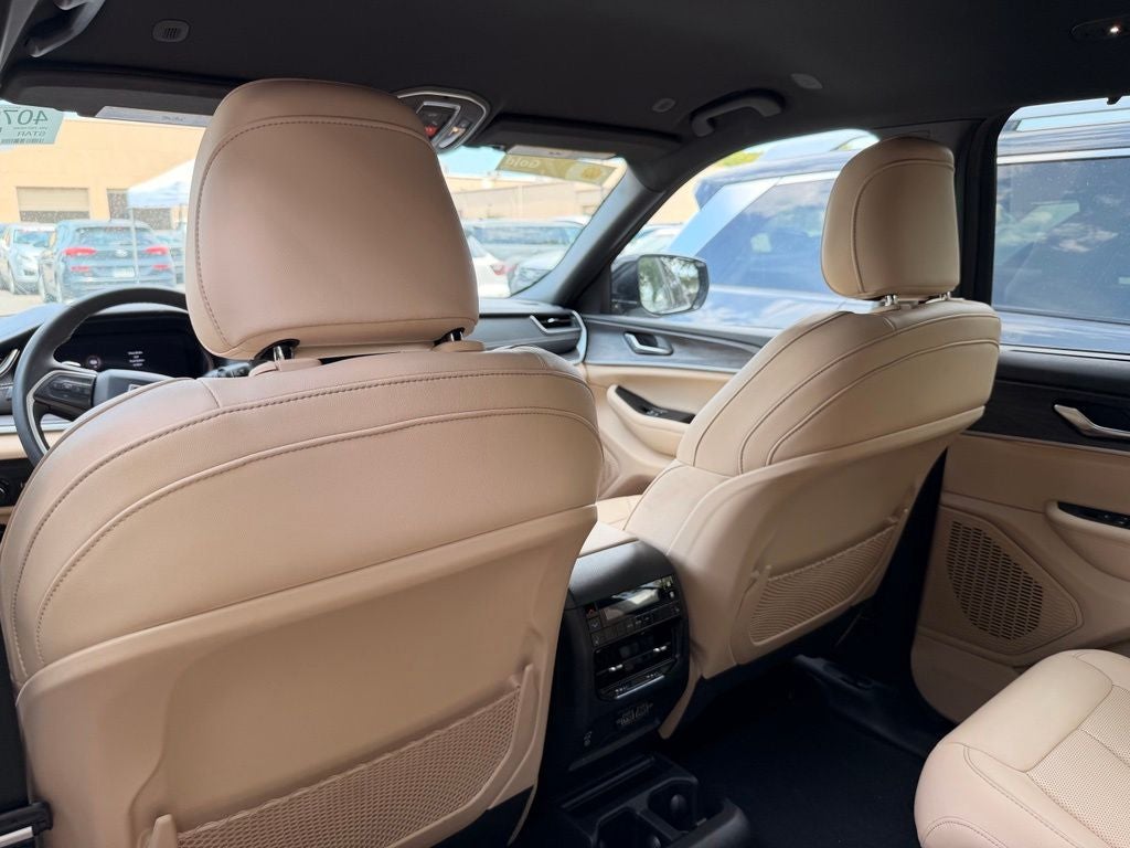 2023 Jeep Grand Cherokee L Limited CARFAX 1-OWNER