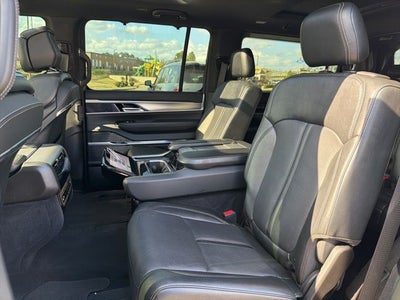 2023 Jeep Grand Wagoneer Base