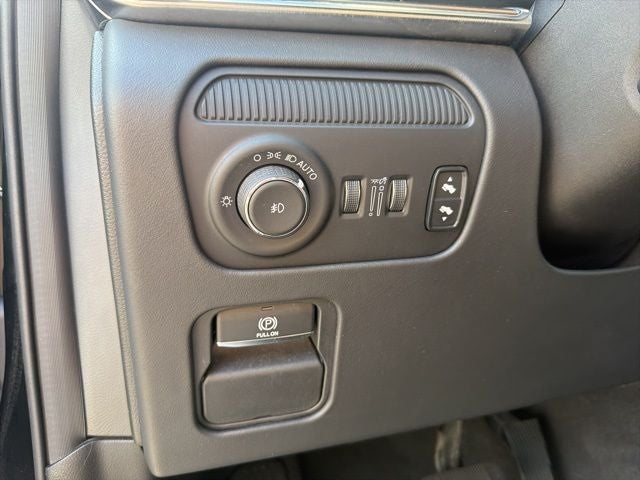 2023 Jeep Grand Wagoneer Series II