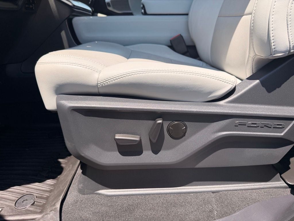 2025 Ford Expedition Platinum CARFAX 1-OWNER