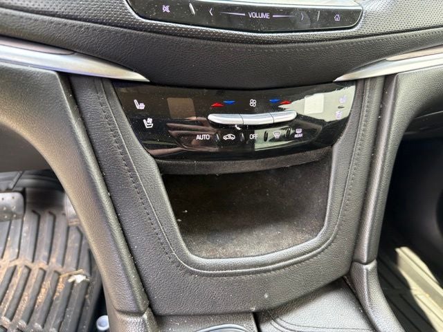 2018 Cadillac XT5 Premium Luxury