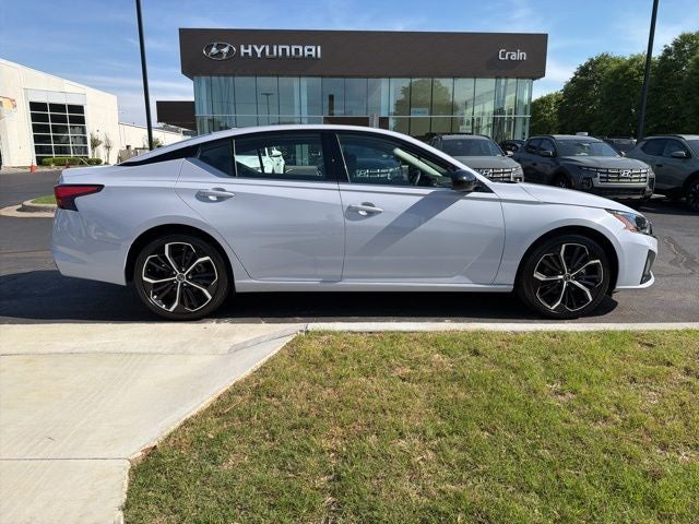 2025 Nissan Altima 2.5 SR