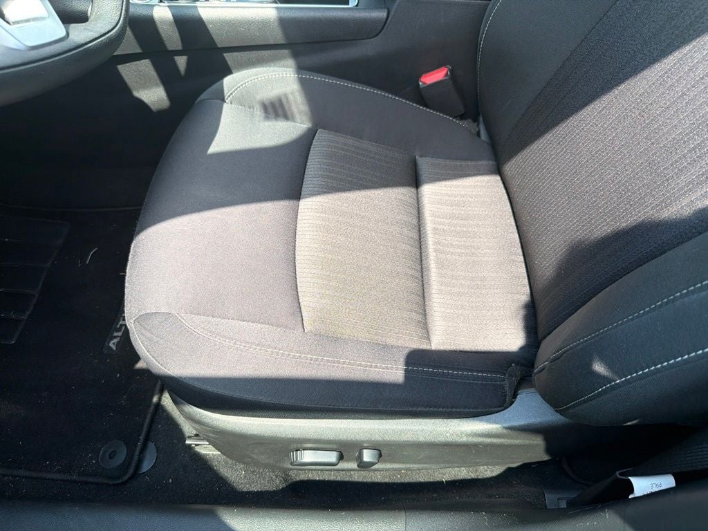 2025 Nissan Altima 2.5 SV CARFAX 1-Owner