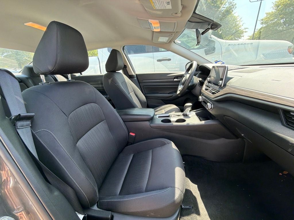 2025 Nissan Altima 2.5 SV CARFAX 1-Owner