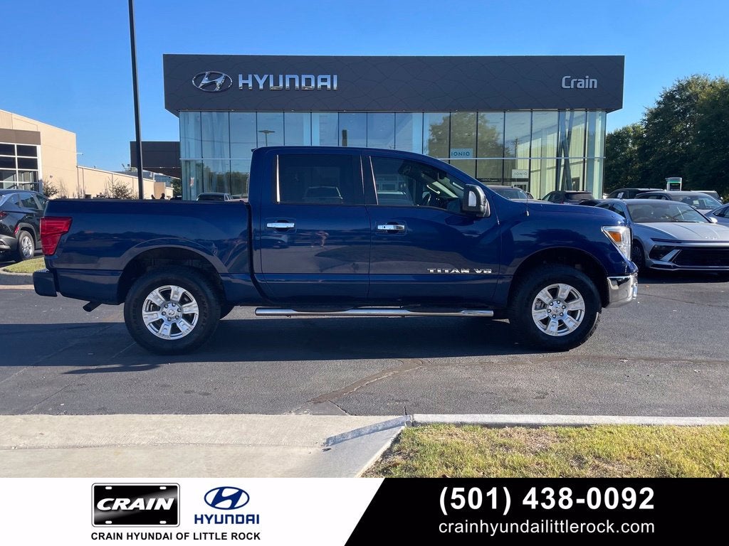 2019 Nissan Titan SV