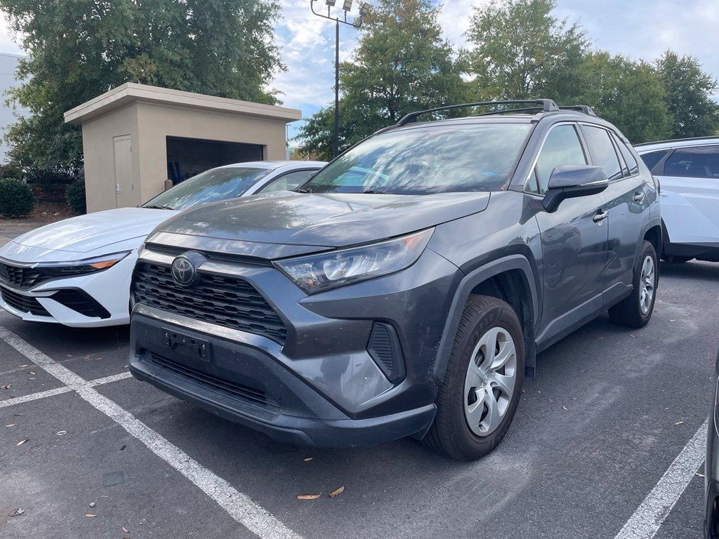 2019 Toyota RAV4 LE Clean CarFax, Blind Spot Warning