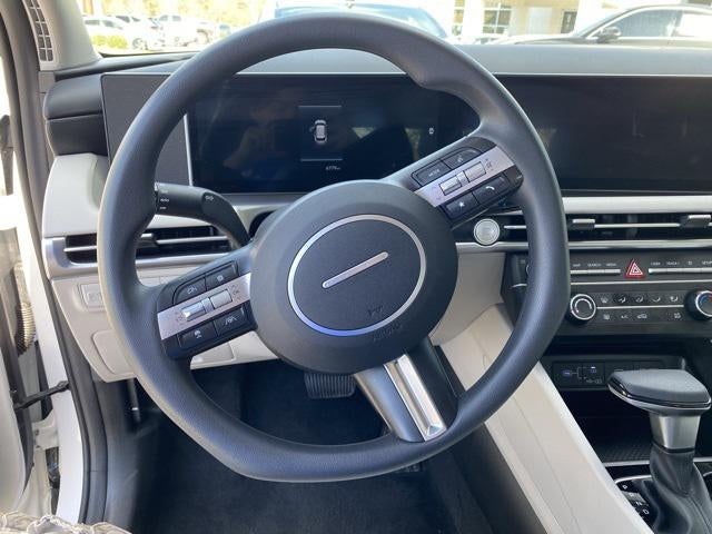 2025 Hyundai TUCSON SE FWD