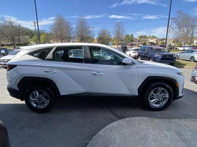 2025 Hyundai TUCSON SE FWD