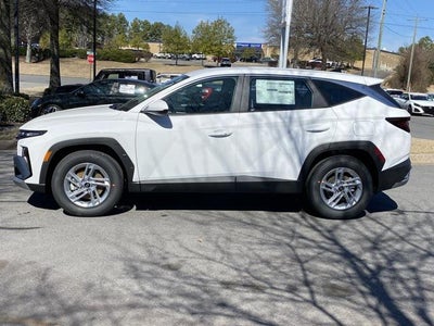 2025 Hyundai TUCSON SE FWD