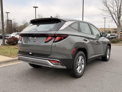 2026 Hyundai TUCSON SE FWD