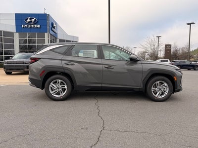 2026 Hyundai TUCSON SE FWD