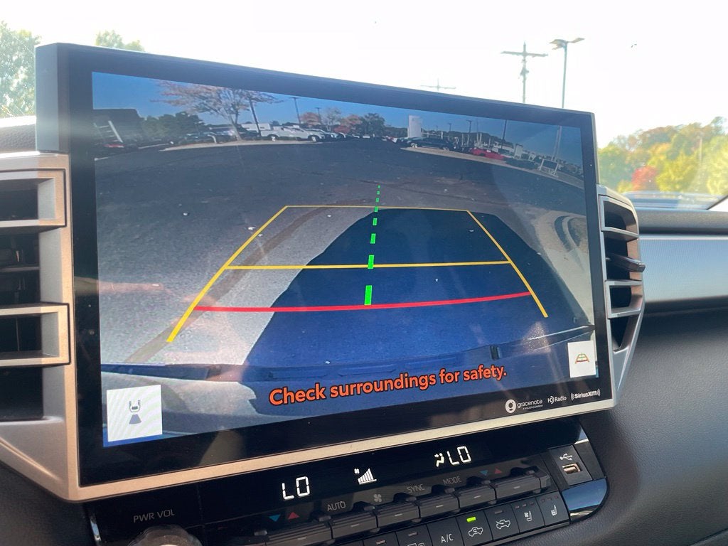 2023 Toyota Tundra Limited Pano Roof, Leather, Clean CarFax, One Owner