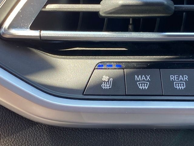 2020 BMW X7 M50i