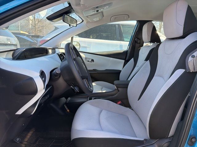 2020 Toyota Prius LE